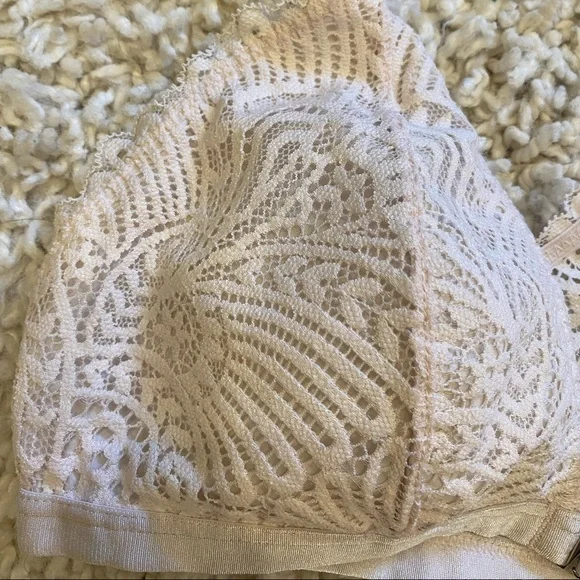 Simons Bralettes - Picture 3 of 3